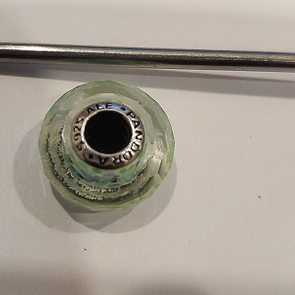 Authentic Pandora charm - Picture 3 of 3